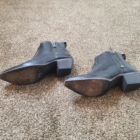 Frye Sacha Moto Shortie Boot Size 7.5 - Picture 5 of 8